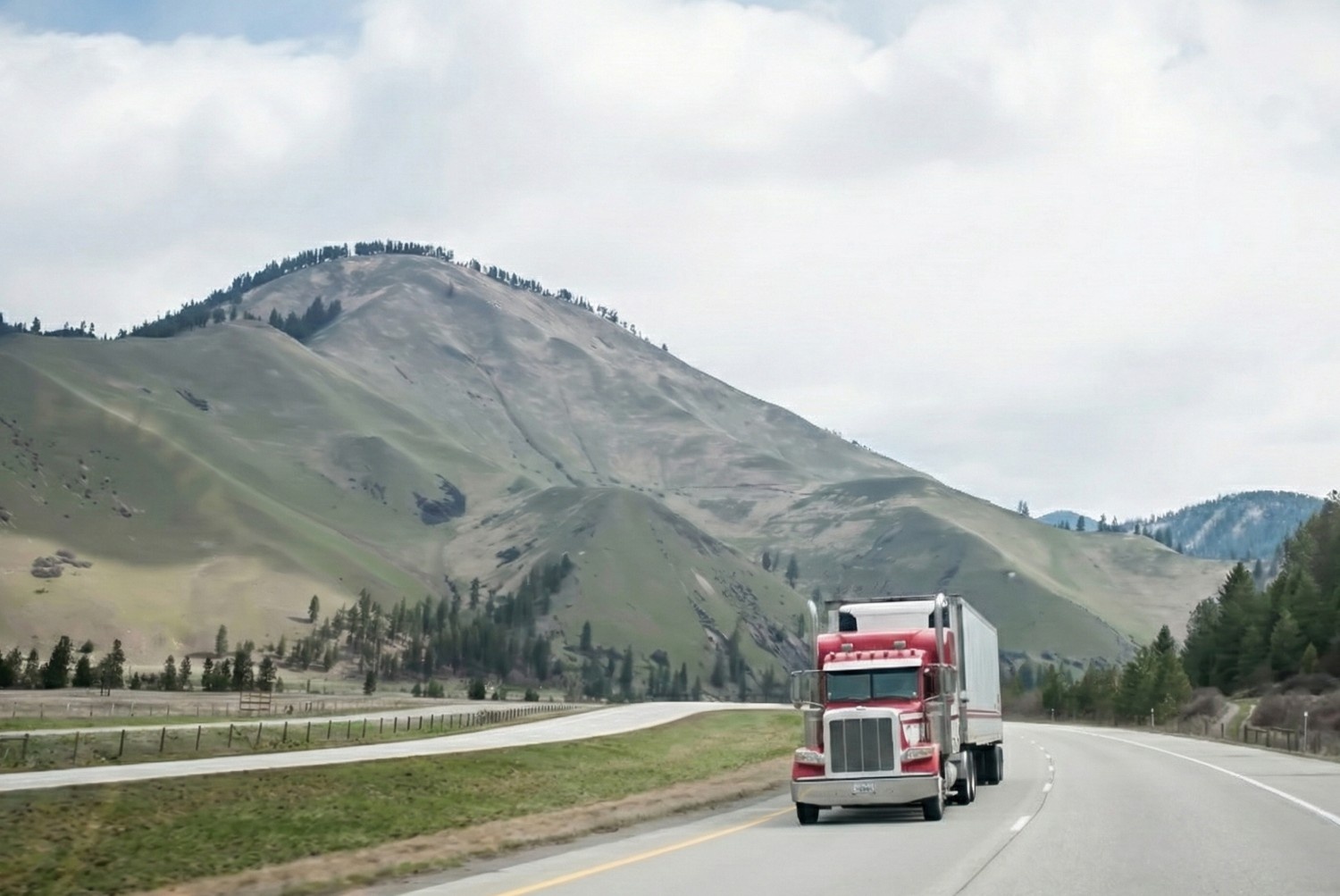 Colorado May Lose $24 Million in Federal Funds Over Non-Domiciled CDLs